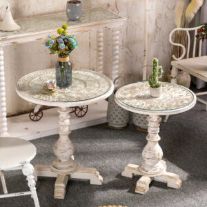 Vintage Landhaus-Beistelltisch – Beige Patina